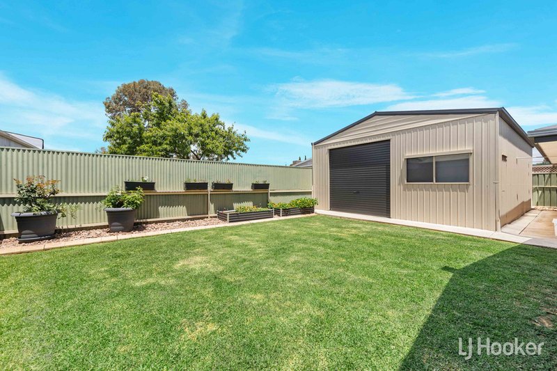 Photo - 7 Falcon Drive, Parafield Gardens SA 5107 - Image 22