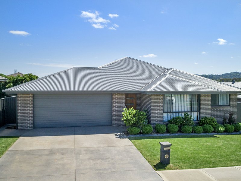 7 Faringdon Street, North Tamworth NSW 2340