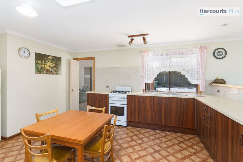 Photo - 7 Farming Crescent, Hallett Cove SA 5158 - Image 8