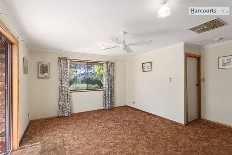 Photo - 7 Farming Crescent, Hallett Cove SA 5158 - Image 10