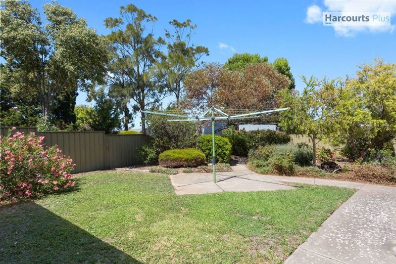 Photo - 7 Farming Crescent, Hallett Cove SA 5158 - Image 14