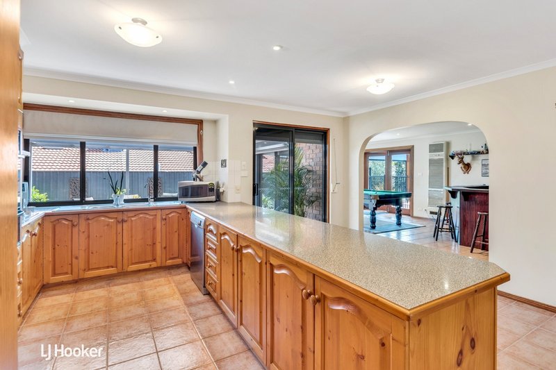 Photo - 7 Farnsworth Drive, Morphett Vale SA 5162 - Image 8