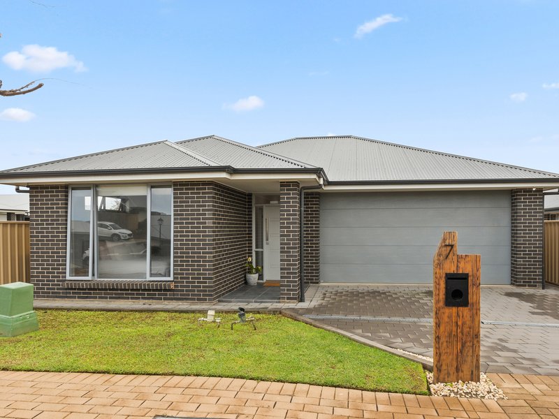 Photo - 7 Fathom Crescent, Seaford Meadows SA 5169 - Image 1