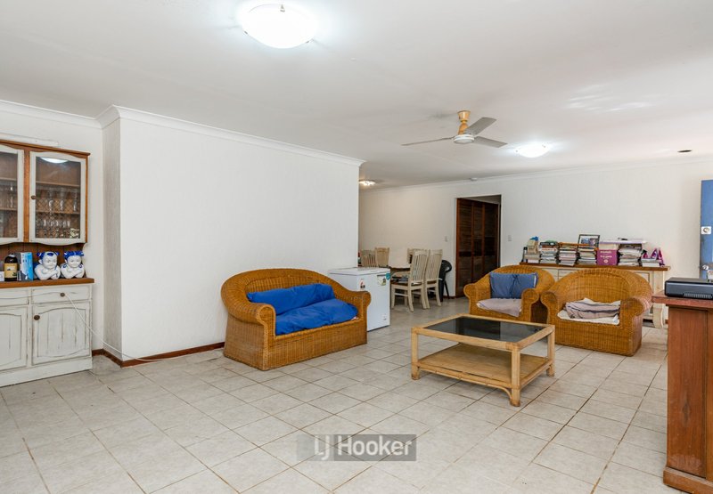 Photo - 7 Feather Close, Forestdale QLD 4118 - Image 4