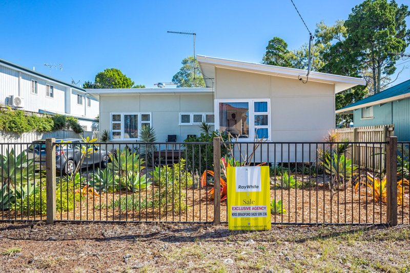 Photo - 7 Ferguson Avenue, Bongaree QLD 4507 - Image 2