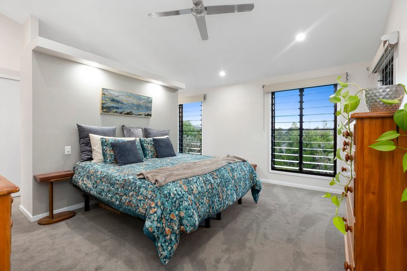 Photo - 7 Ferndale Place, Upper Kedron QLD 4055 - Image 8