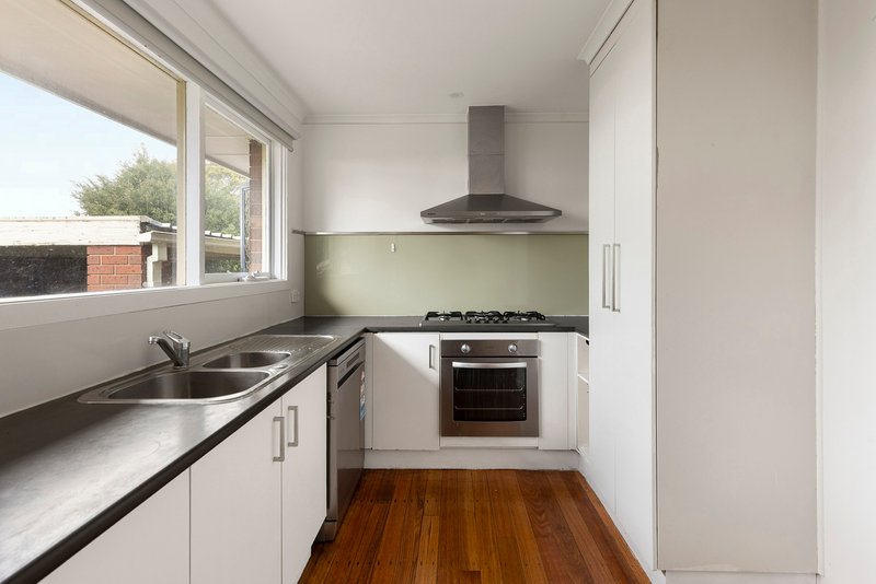 Photo - 7 Field Street, Craigieburn VIC 3064 - Image 5