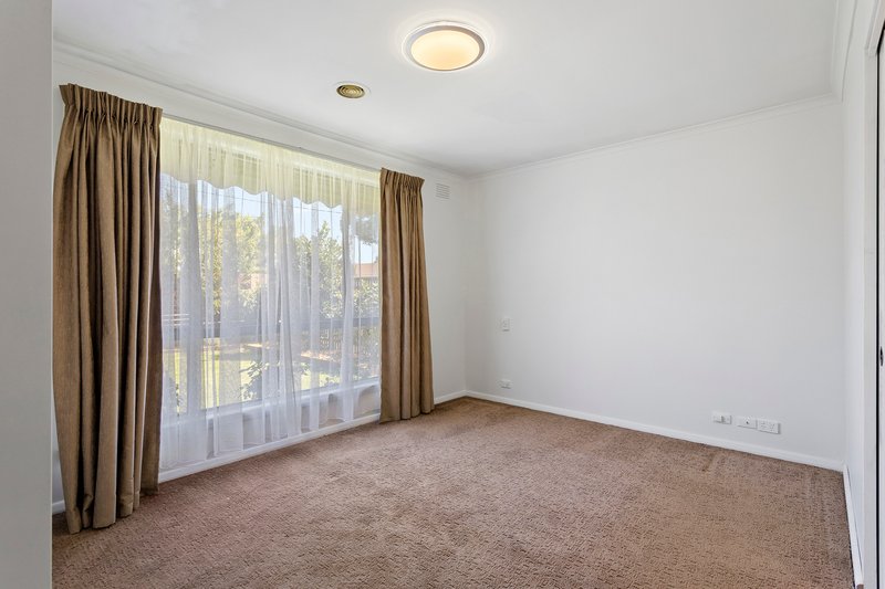 Photo - 7 Fifth Avenue, Chelsea Heights VIC 3196 - Image 3