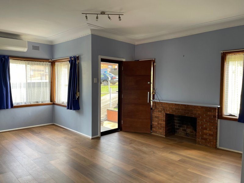 Photo - 7 First Avenue North, Warrawong NSW 2502 - Image 3