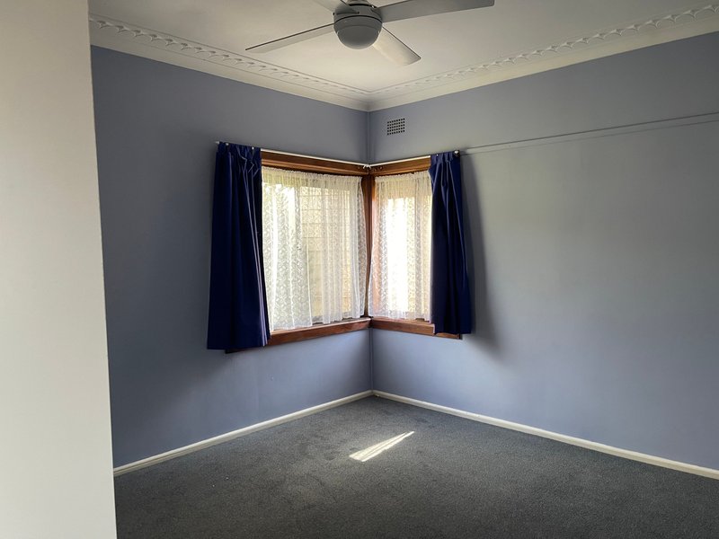 Photo - 7 First Avenue North, Warrawong NSW 2502 - Image 4