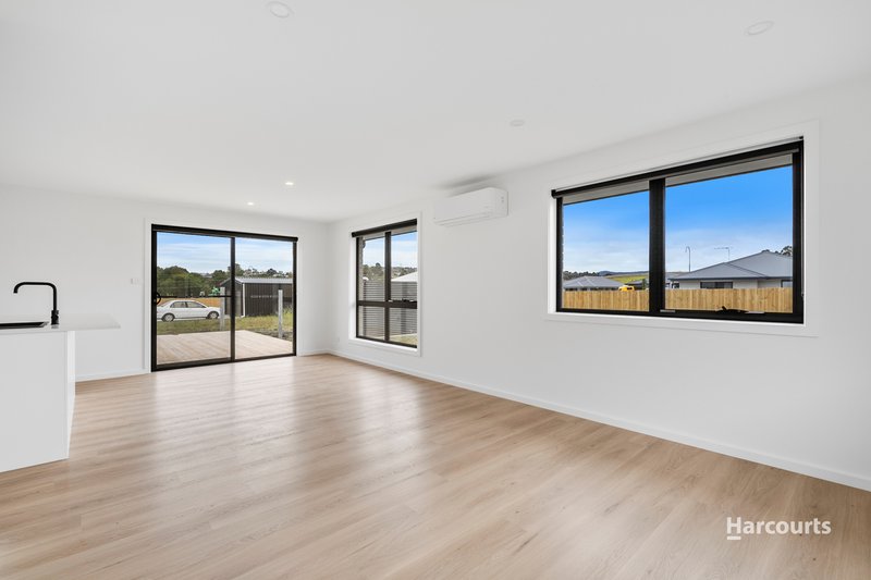 Photo - 7 Fishburn Way, Sorell TAS 7172 - Image 5