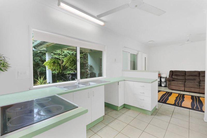 Photo - 7 Flame Close, Bayview Heights QLD 4868 - Image 2