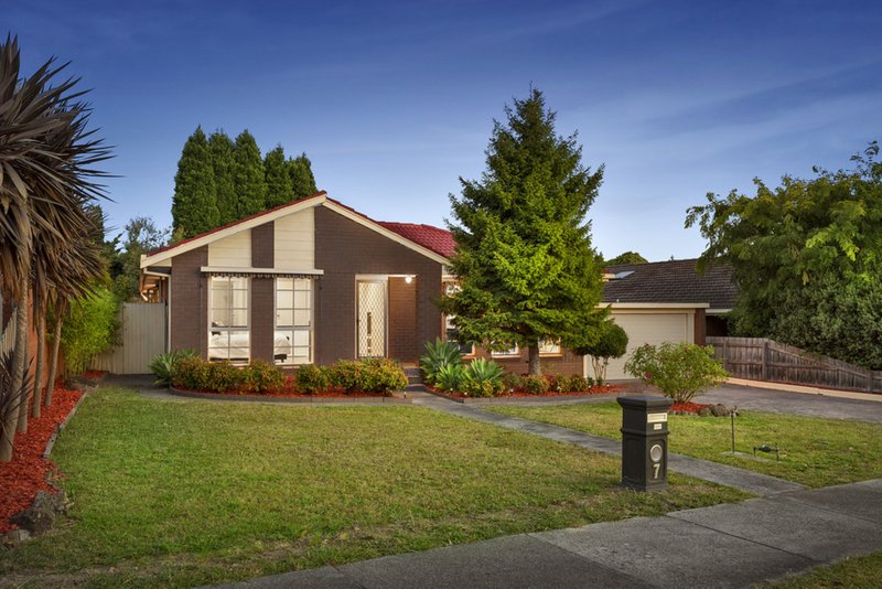 7 Flamingo Drive, Wantirna South VIC 3152