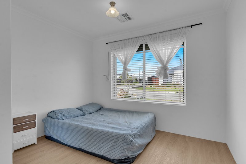 Photo - 7 Flemington Drive, Baldivis WA 6171 - Image 7