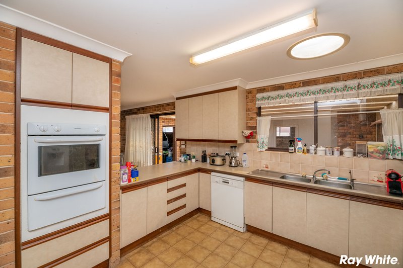 Photo - 7 Flora Parade, Tuncurry NSW 2428 - Image 3