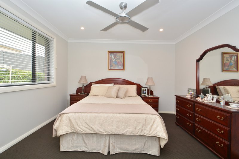 Photo - 7 Floresta Crescent, Cameron Park NSW 2285 - Image 11