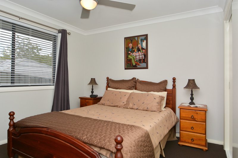 Photo - 7 Floresta Crescent , Cameron Park NSW 2285 - Image 12