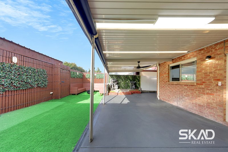 Photo - 7 Flowerdale Crescent, Roxburgh Park VIC 3064 - Image 14