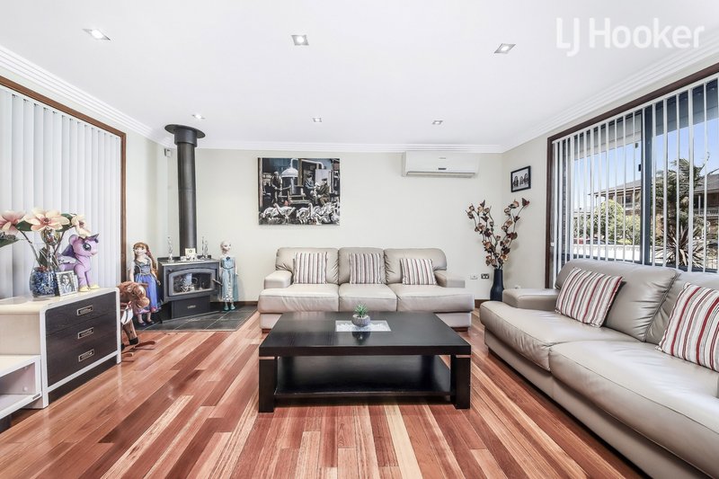 Photo - 7 Footscray Street, St Johns Park NSW 2176 - Image 4