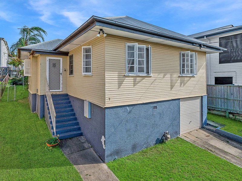 Photo - 7 Fordham Street, Wavell Heights QLD 4012 - Image 4