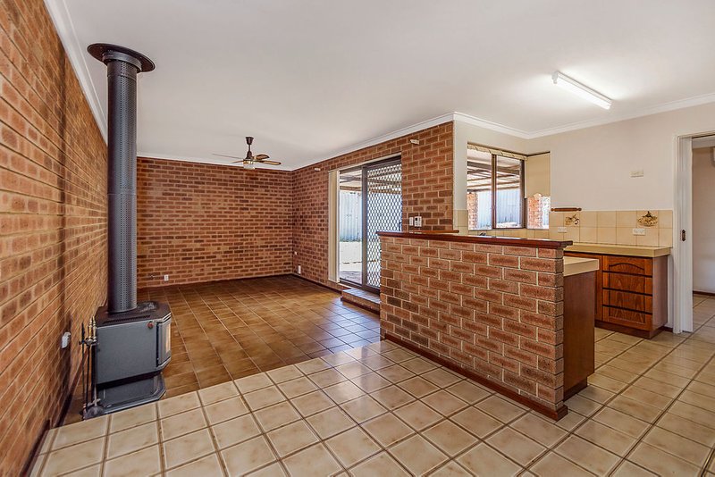 Photo - 7 Fordred Place, Parmelia WA 6167 - Image 4