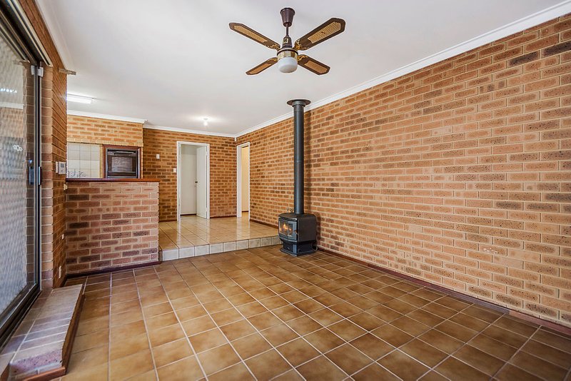 Photo - 7 Fordred Place, Parmelia WA 6167 - Image 5