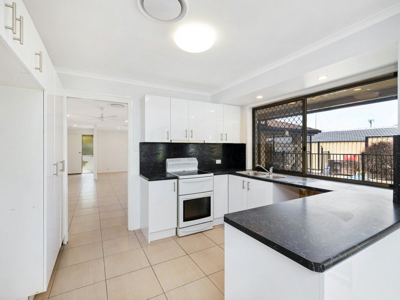 Photo - 7 Forestglen Crescent, Browns Plains QLD 4118 - Image 6