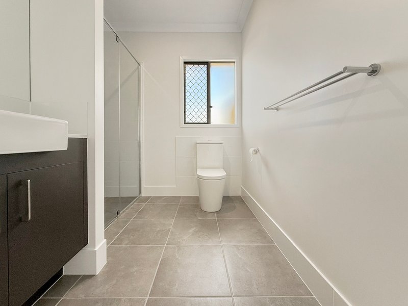 Photo - 7 Forestoak Street, Narangba QLD 4504 - Image 4