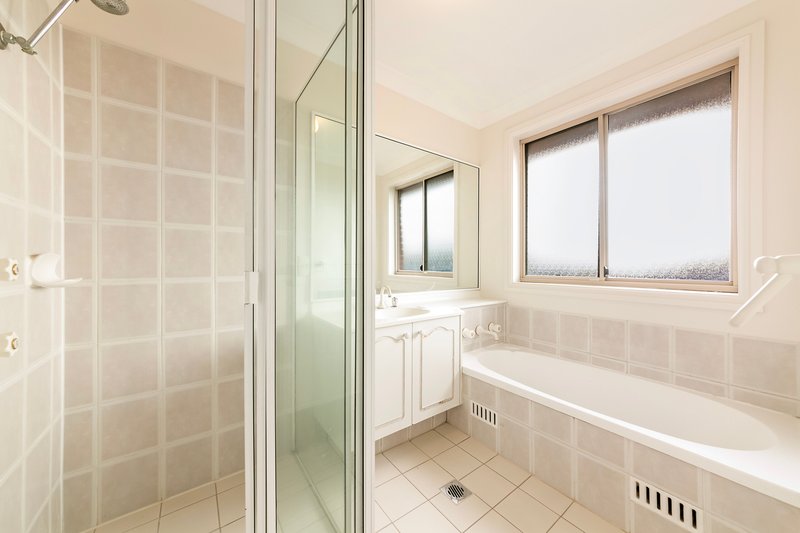 Photo - 7 Foxwood Place, Cherrybrook NSW 2126 - Image 3