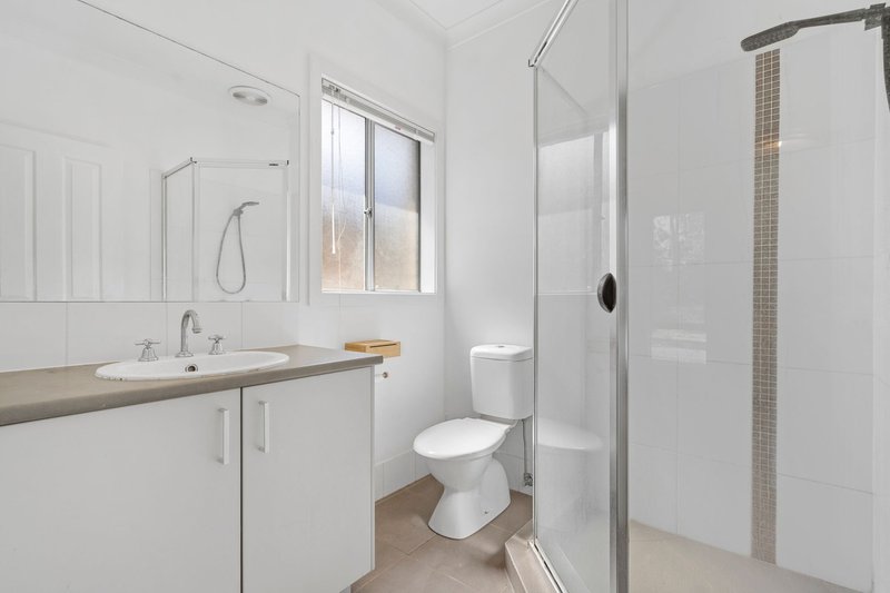 Photo - 7 Francisca Drive, Augustine Heights QLD 4300 - Image 5