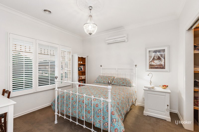 Photo - 7 Fremantle Close, Point Cook VIC 3030 - Image 10