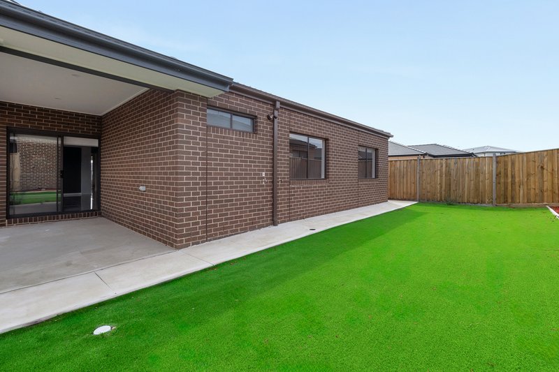 Photo - 7 Frome Way, Donnybrook VIC 3064 - Image 17