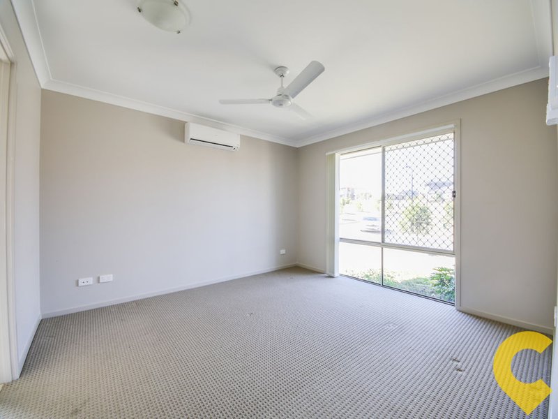 Photo - 7 Gair Street, North Lakes QLD 4509 - Image 4