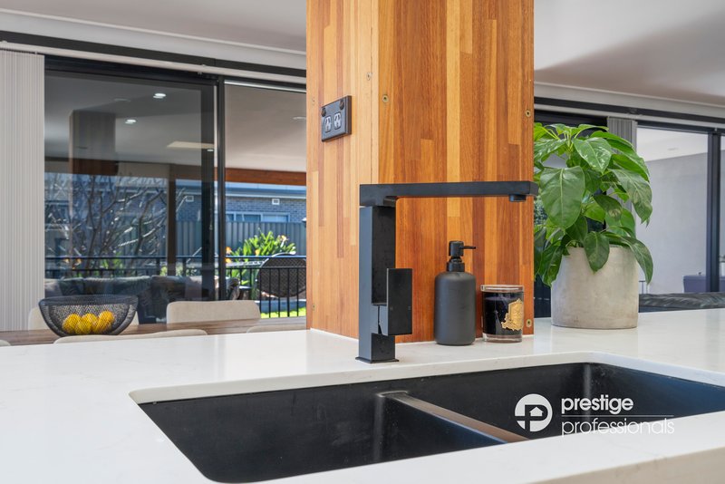 Photo - 7 Gal Crescent, Moorebank NSW 2170 - Image 10