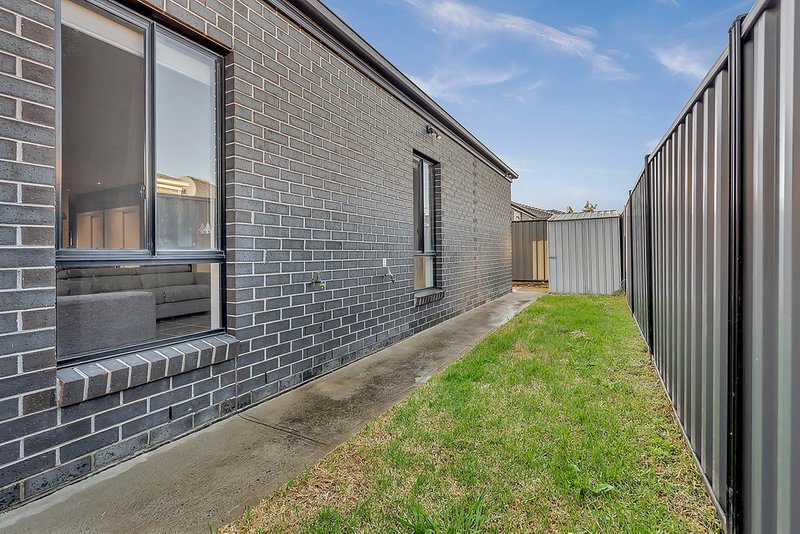 Photo - 7 Galton Circuit, Craigieburn VIC 3064 - Image 17