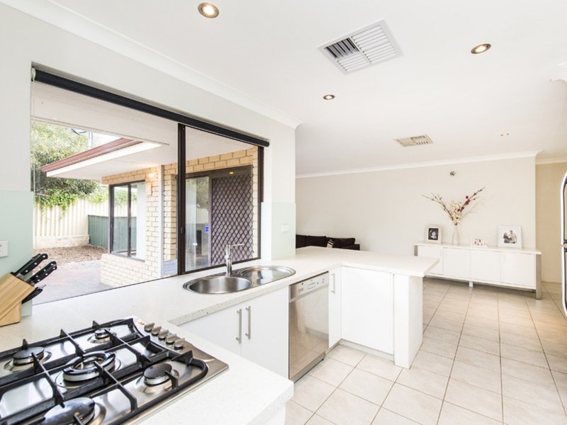 Photo - 7 Gamble Street, Warnbro WA 6169 - Image 5