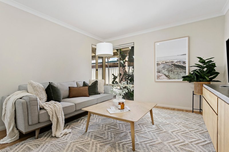 Photo - 7 Garbin Place, Lake Coogee WA 6166 - Image 8