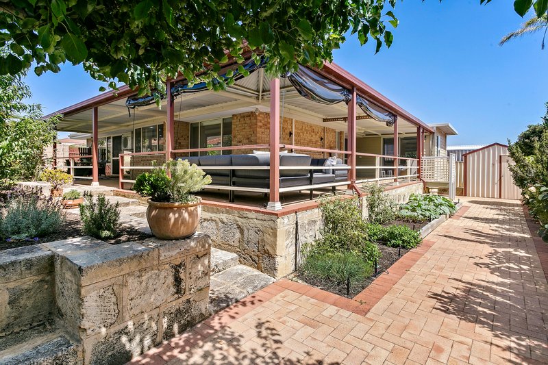 Photo - 7 Garbin Place, Lake Coogee WA 6166 - Image 16