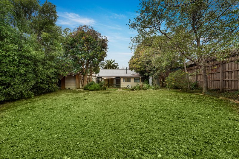 Photo - 7 Garden Avenue, Mitcham VIC 3132 - Image 7