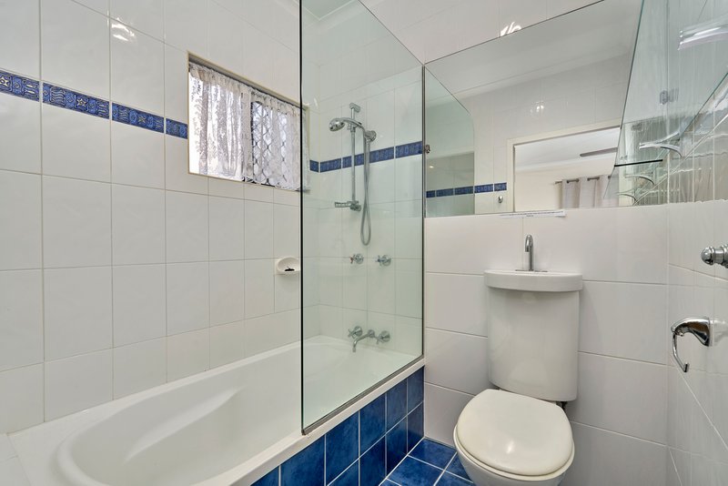 Photo - 7 Garland Close, Kanimbla QLD 4870 - Image 6