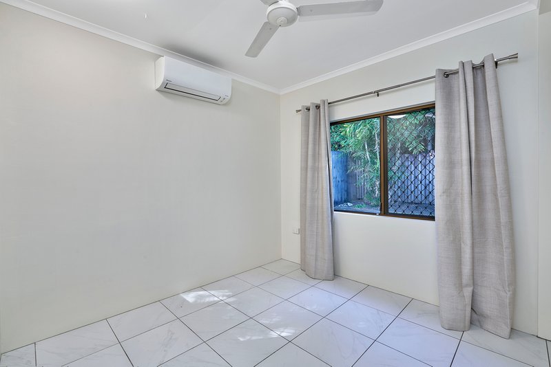 Photo - 7 Garland Close, Kanimbla QLD 4870 - Image 9
