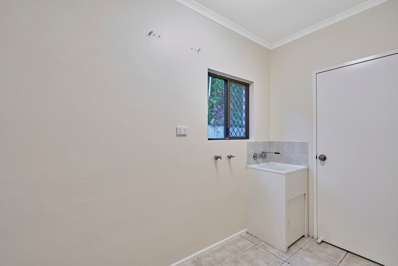 Photo - 7 Garland Close, Kanimbla QLD 4870 - Image 10