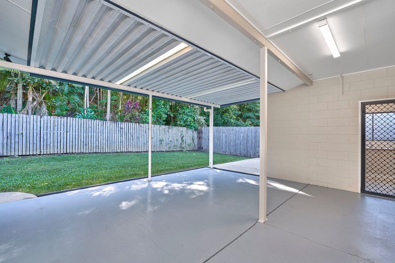 Photo - 7 Garland Close, Kanimbla QLD 4870 - Image 11