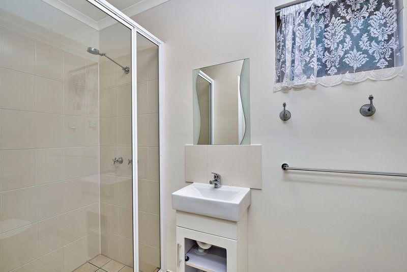 Photo - 7 Garland Close, Kanimbla QLD 4870 - Image 14