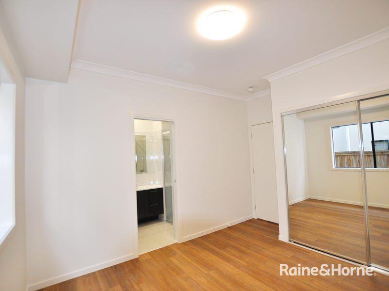 Photo - 7 Gawler Street, South Ripley QLD 4306 - Image 8