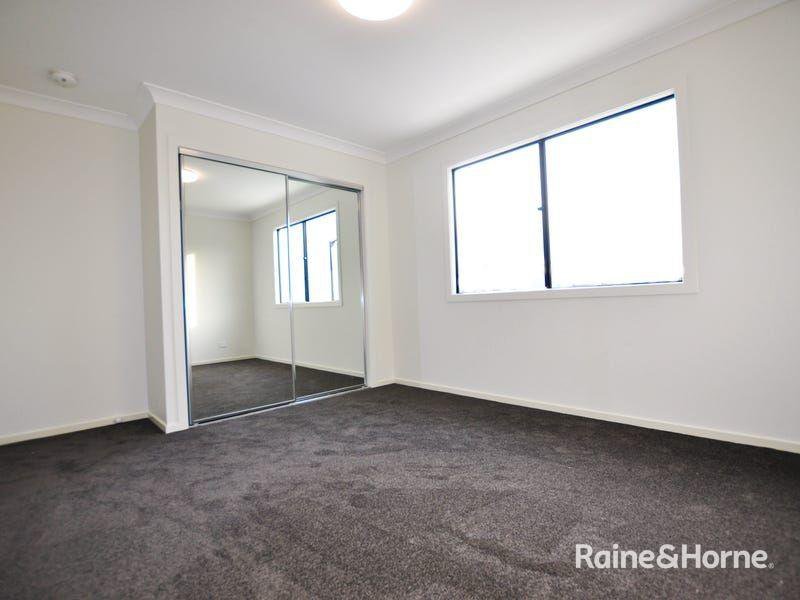 Photo - 7 Gawler Street, South Ripley QLD 4306 - Image 13