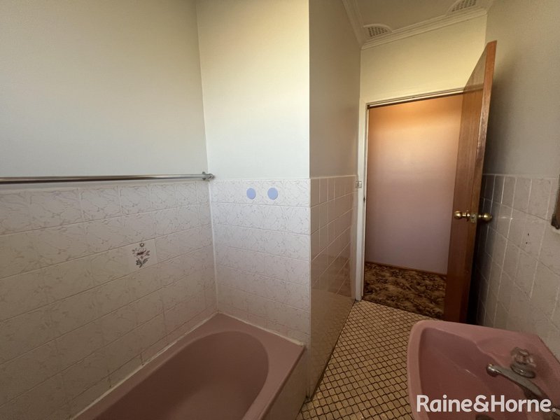 Photo - 7 Gemini Place, Orange NSW 2800 - Image 18