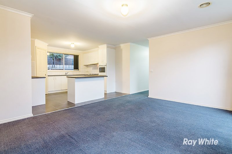 Photo - 7 Genoa Way, Cranbourne West VIC 3977 - Image 7