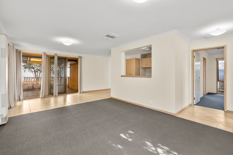 Photo - 7 George Greeves Place, Hoppers Crossing VIC 3029 - Image 4