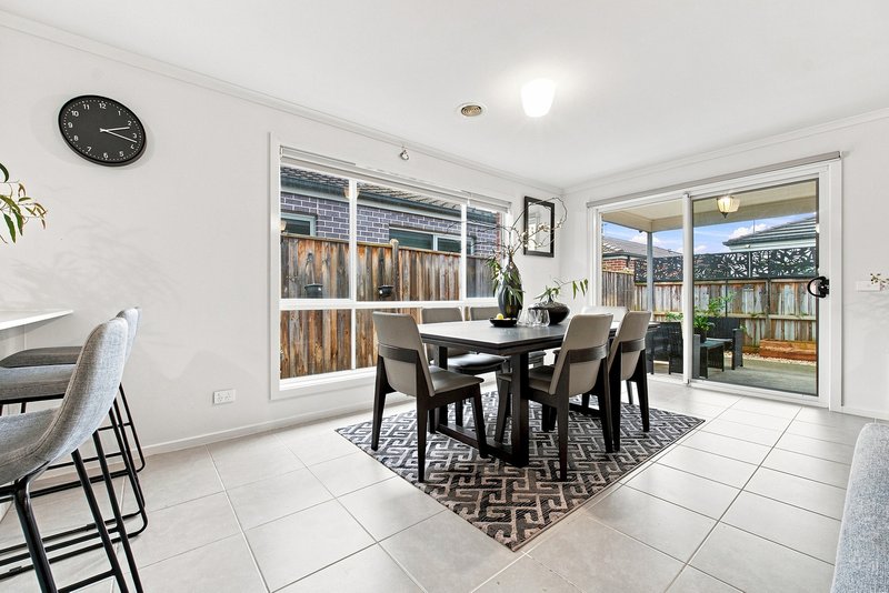 Photo - 7 Gerbera Way, Lyndhurst VIC 3975 - Image 4